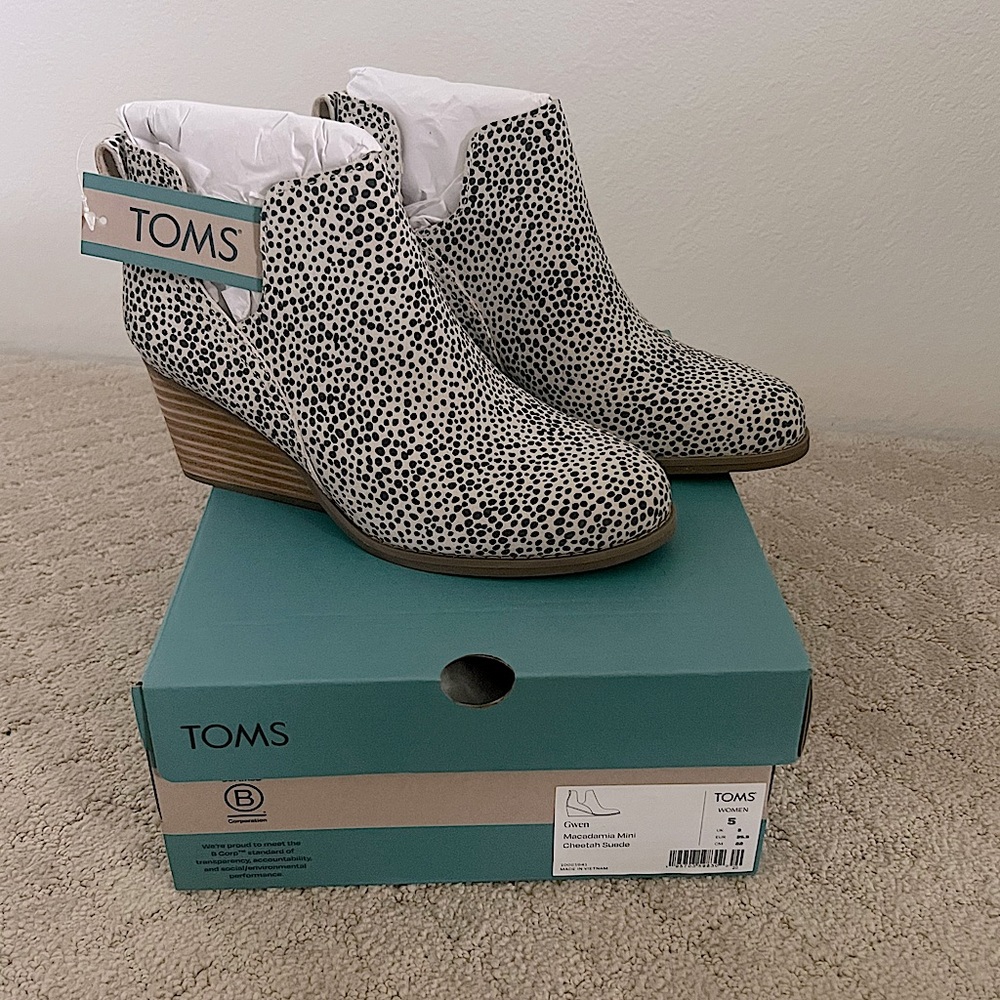 NIB - TOMS Gwen Wedge Ankle Booties | Color: Mini Cheetah | Size: 5
